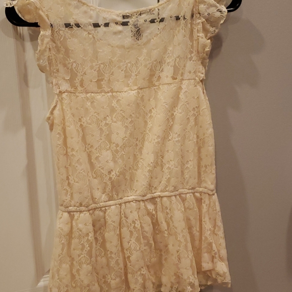 Lace top - Picture 2 of 2